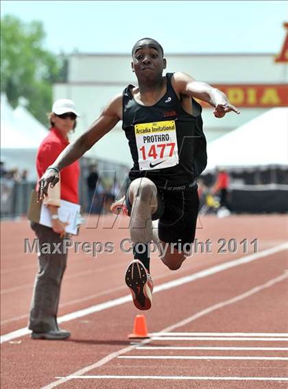 Thumbnail 2 in 44th Arcadia Invitational (Field Events) photogallery.