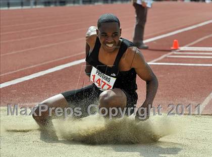 Thumbnail 3 in 44th Arcadia Invitational (Field Events) photogallery.