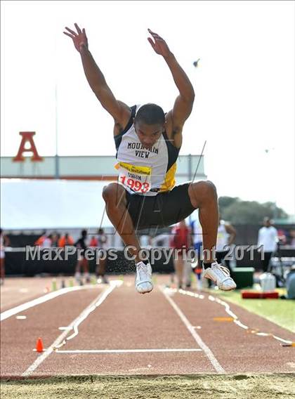 Thumbnail 3 in 44th Arcadia Invitational (Field Events) photogallery.