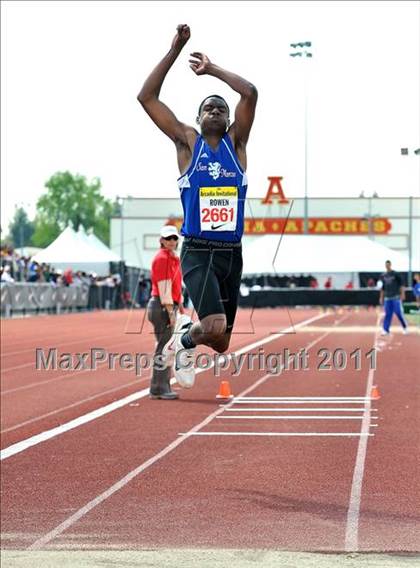 Thumbnail 2 in 44th Arcadia Invitational (Field Events) photogallery.