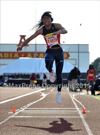Thumbnail 3 in 44th Arcadia Invitational (Field Events) photogallery.