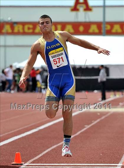 Thumbnail 1 in 44th Arcadia Invitational (Field Events) photogallery.