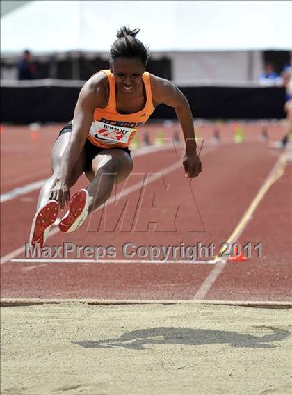 Thumbnail 3 in 44th Arcadia Invitational (Field Events) photogallery.