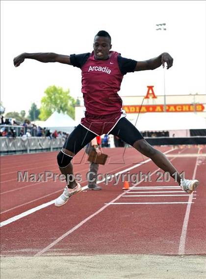 Thumbnail 2 in 44th Arcadia Invitational (Field Events) photogallery.