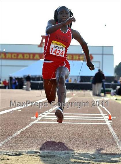 Thumbnail 2 in 44th Arcadia Invitational (Field Events) photogallery.
