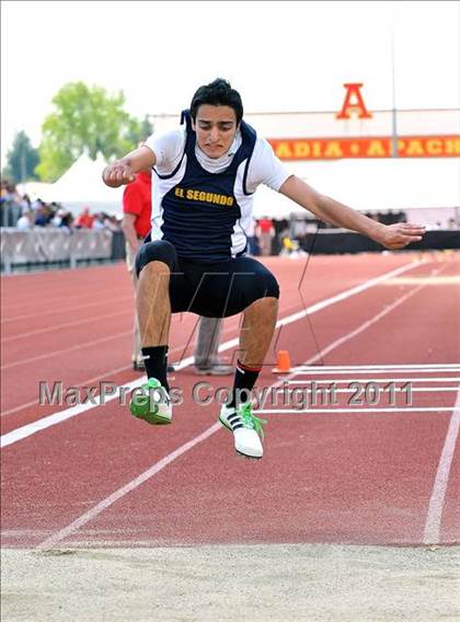 Thumbnail 1 in 44th Arcadia Invitational (Field Events) photogallery.