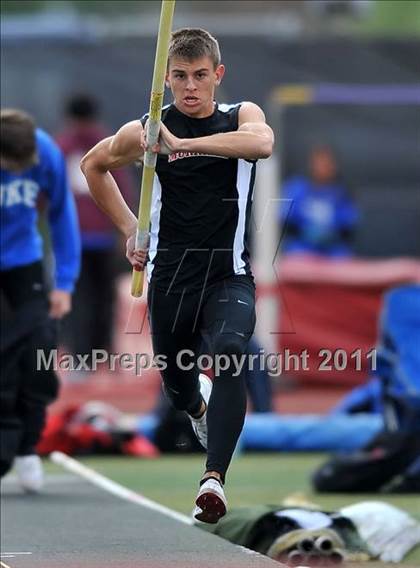 Thumbnail 1 in 44th Arcadia Invitational (Field Events) photogallery.