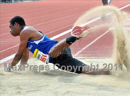 Thumbnail 2 in 44th Arcadia Invitational (Field Events) photogallery.