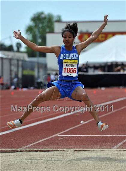 Thumbnail 1 in 44th Arcadia Invitational (Field Events) photogallery.