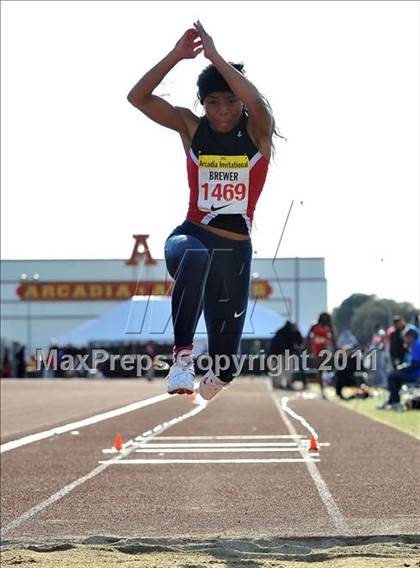 Thumbnail 3 in 44th Arcadia Invitational (Field Events) photogallery.