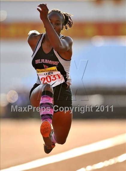 Thumbnail 1 in 44th Arcadia Invitational (Field Events) photogallery.
