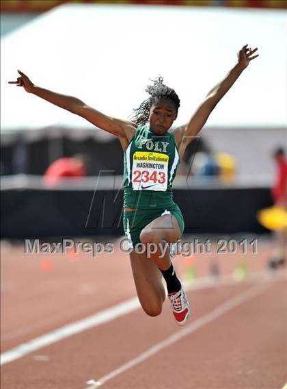 Thumbnail 2 in 44th Arcadia Invitational (Field Events) photogallery.