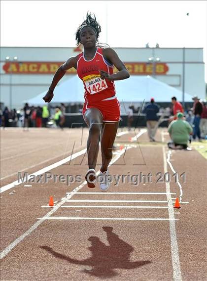 Thumbnail 2 in 44th Arcadia Invitational (Field Events) photogallery.