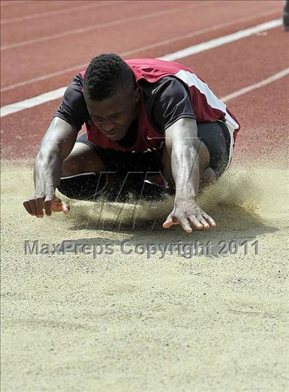 Thumbnail 3 in 44th Arcadia Invitational (Field Events) photogallery.