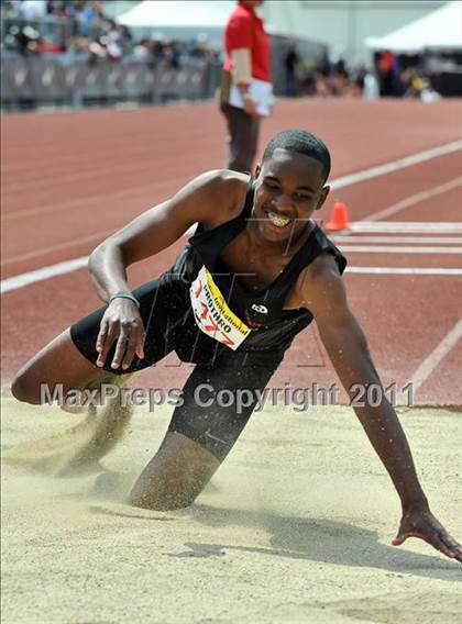 Thumbnail 2 in 44th Arcadia Invitational (Field Events) photogallery.