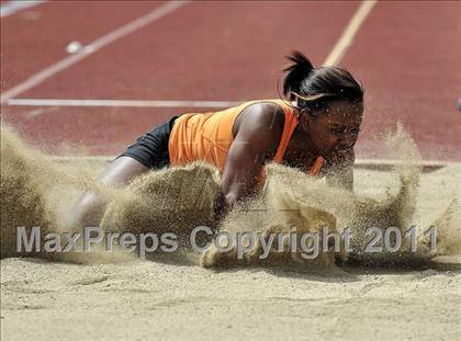 Thumbnail 3 in 44th Arcadia Invitational (Field Events) photogallery.