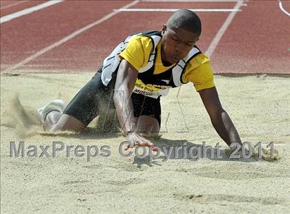 Thumbnail 3 in 44th Arcadia Invitational (Field Events) photogallery.