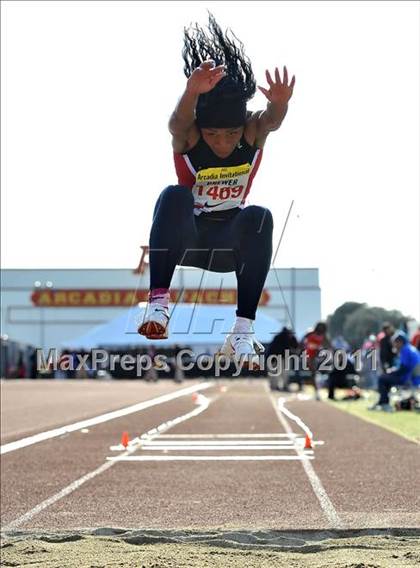 Thumbnail 2 in 44th Arcadia Invitational (Field Events) photogallery.