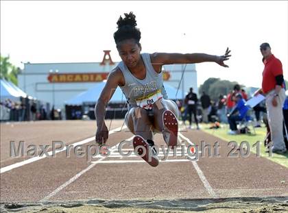 Thumbnail 3 in 44th Arcadia Invitational (Field Events) photogallery.