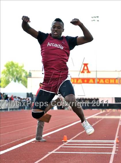 Thumbnail 1 in 44th Arcadia Invitational (Field Events) photogallery.
