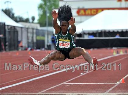 Thumbnail 2 in 44th Arcadia Invitational (Field Events) photogallery.