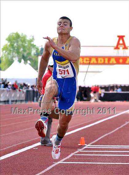 Thumbnail 3 in 44th Arcadia Invitational (Field Events) photogallery.