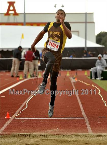 Thumbnail 2 in 44th Arcadia Invitational (Field Events) photogallery.
