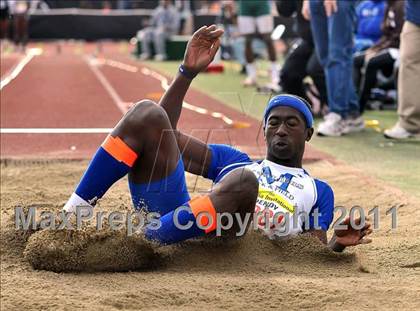 Thumbnail 2 in 44th Arcadia Invitational (Field Events) photogallery.