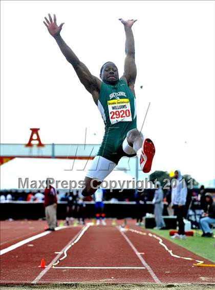 Thumbnail 2 in 44th Arcadia Invitational (Field Events) photogallery.
