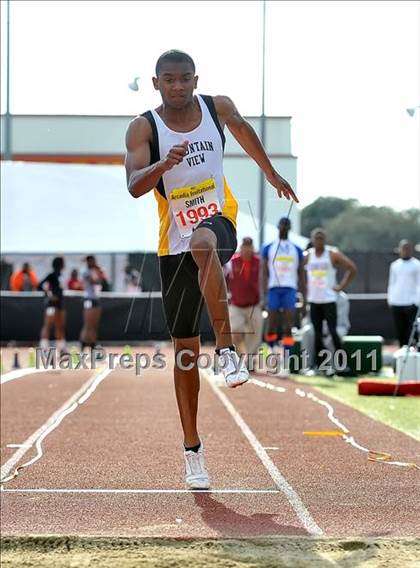 Thumbnail 1 in 44th Arcadia Invitational (Field Events) photogallery.