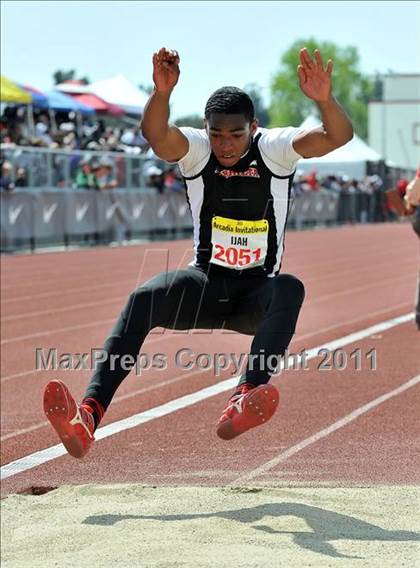Thumbnail 2 in 44th Arcadia Invitational (Field Events) photogallery.