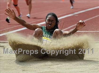 Thumbnail 3 in 44th Arcadia Invitational (Field Events) photogallery.