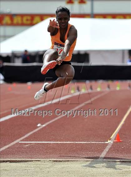 Thumbnail 1 in 44th Arcadia Invitational (Field Events) photogallery.