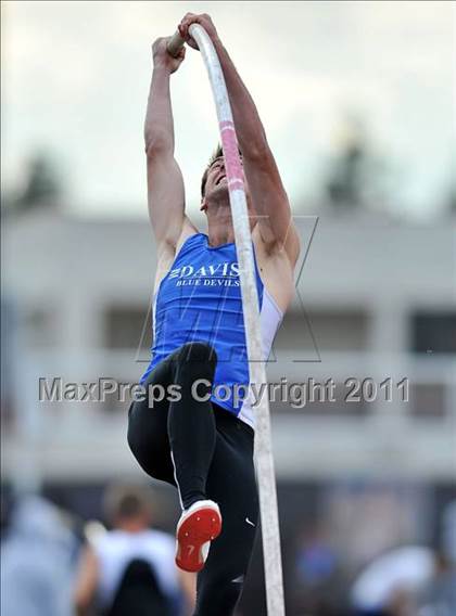 Thumbnail 1 in 44th Arcadia Invitational (Field Events) photogallery.