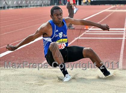 Thumbnail 1 in 44th Arcadia Invitational (Field Events) photogallery.