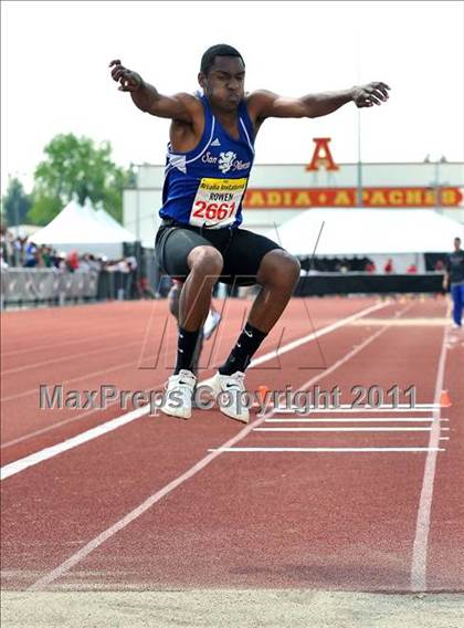 Thumbnail 1 in 44th Arcadia Invitational (Field Events) photogallery.
