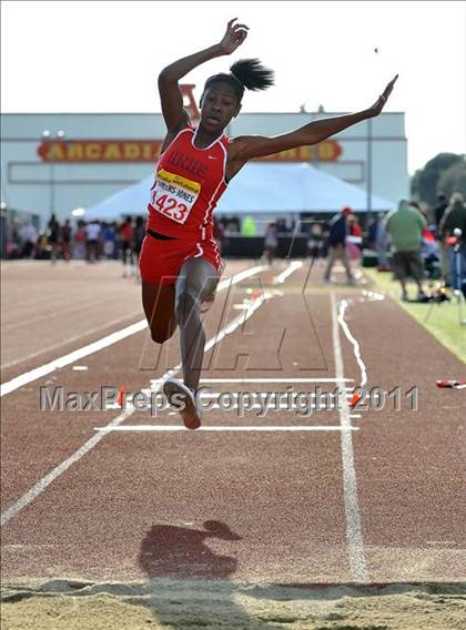 Thumbnail 3 in 44th Arcadia Invitational (Field Events) photogallery.