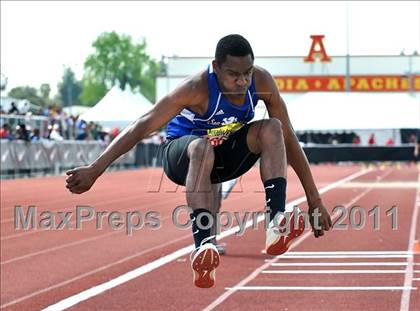 Thumbnail 2 in 44th Arcadia Invitational (Field Events) photogallery.