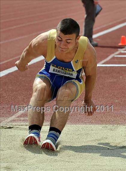 Thumbnail 3 in 44th Arcadia Invitational (Field Events) photogallery.
