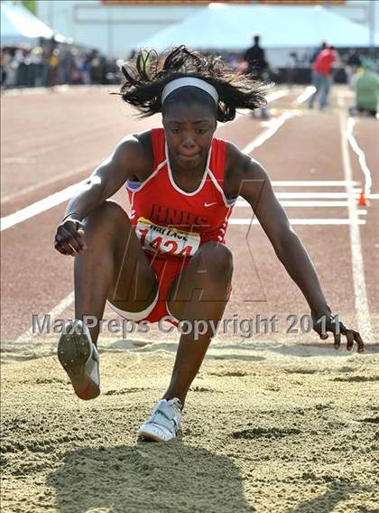 Thumbnail 3 in 44th Arcadia Invitational (Field Events) photogallery.