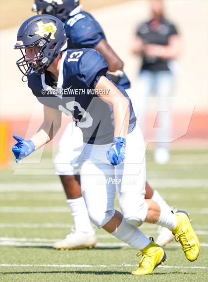 Thumbnail 3 in Arlington Heights vs Northwest photogallery.