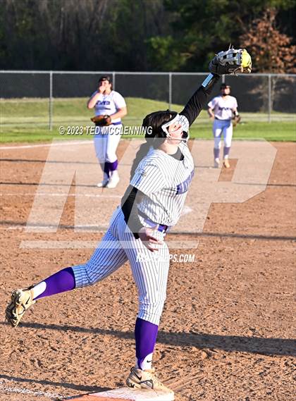 Thumbnail 2 in Mayflower @ Perryville photogallery.