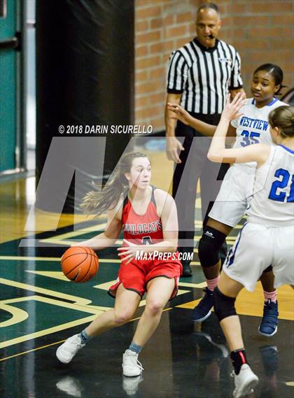 Thumbnail 2 in Mount Si vs. Westview (Nike Tournament of Champions) photogallery.