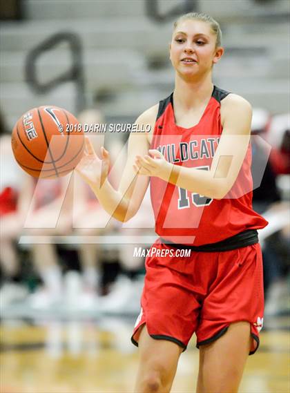 Thumbnail 2 in Mount Si vs. Westview (Nike Tournament of Champions) photogallery.