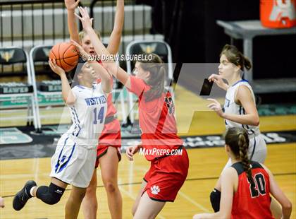 Thumbnail 3 in Mount Si vs. Westview (Nike Tournament of Champions) photogallery.