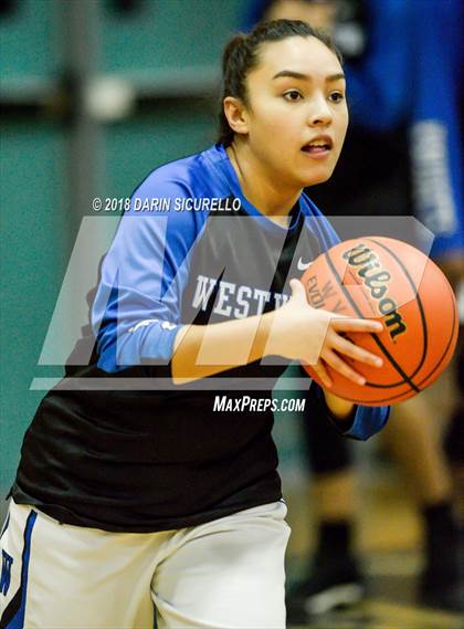 Thumbnail 2 in Mount Si vs. Westview (Nike Tournament of Champions) photogallery.