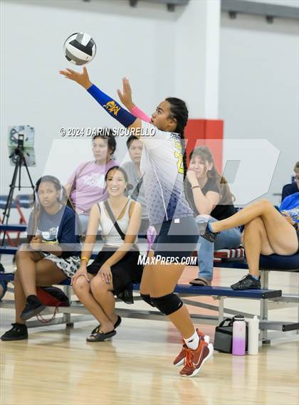 Thumbnail 2 in Faith Lutheran vs. Moreno Valley (Nike TOC Southwest) photogallery.