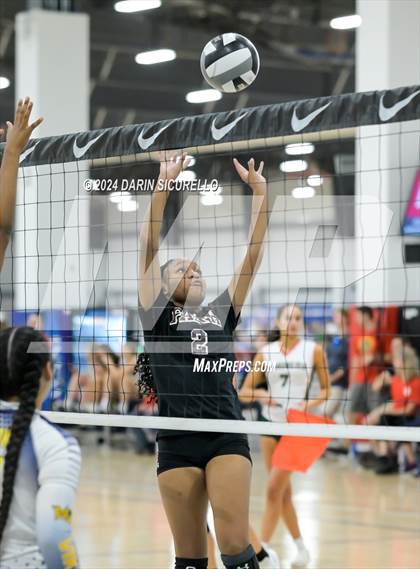 Thumbnail 3 in Faith Lutheran vs. Moreno Valley (Nike TOC Southwest) photogallery.