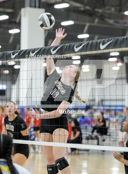 Thumbnail 1 in Faith Lutheran vs. Moreno Valley (Nike TOC Southwest) photogallery.