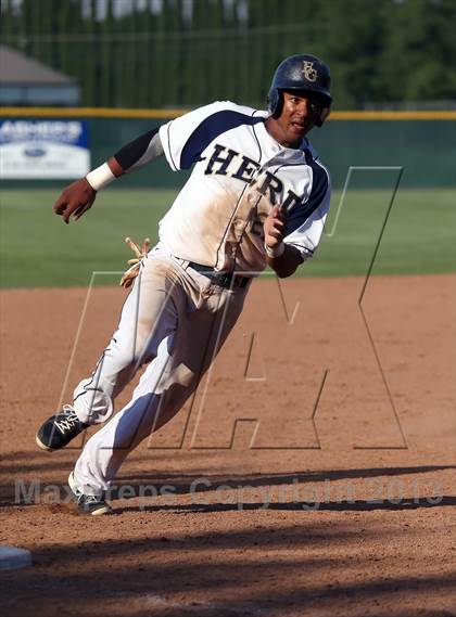 Thumbnail 1 in Davis @ Elk Grove photogallery.